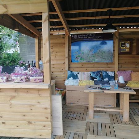 Gite Merlin Spa Privatif Et Sauna Trélévern Zewnętrze zdjęcie