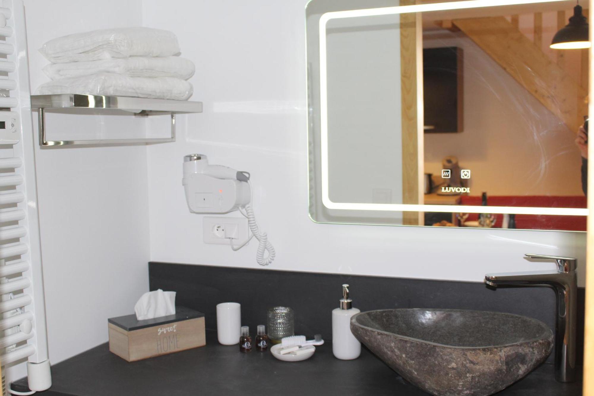 Gite Merlin Spa Privatif Et Sauna Trélévern Zewnętrze zdjęcie