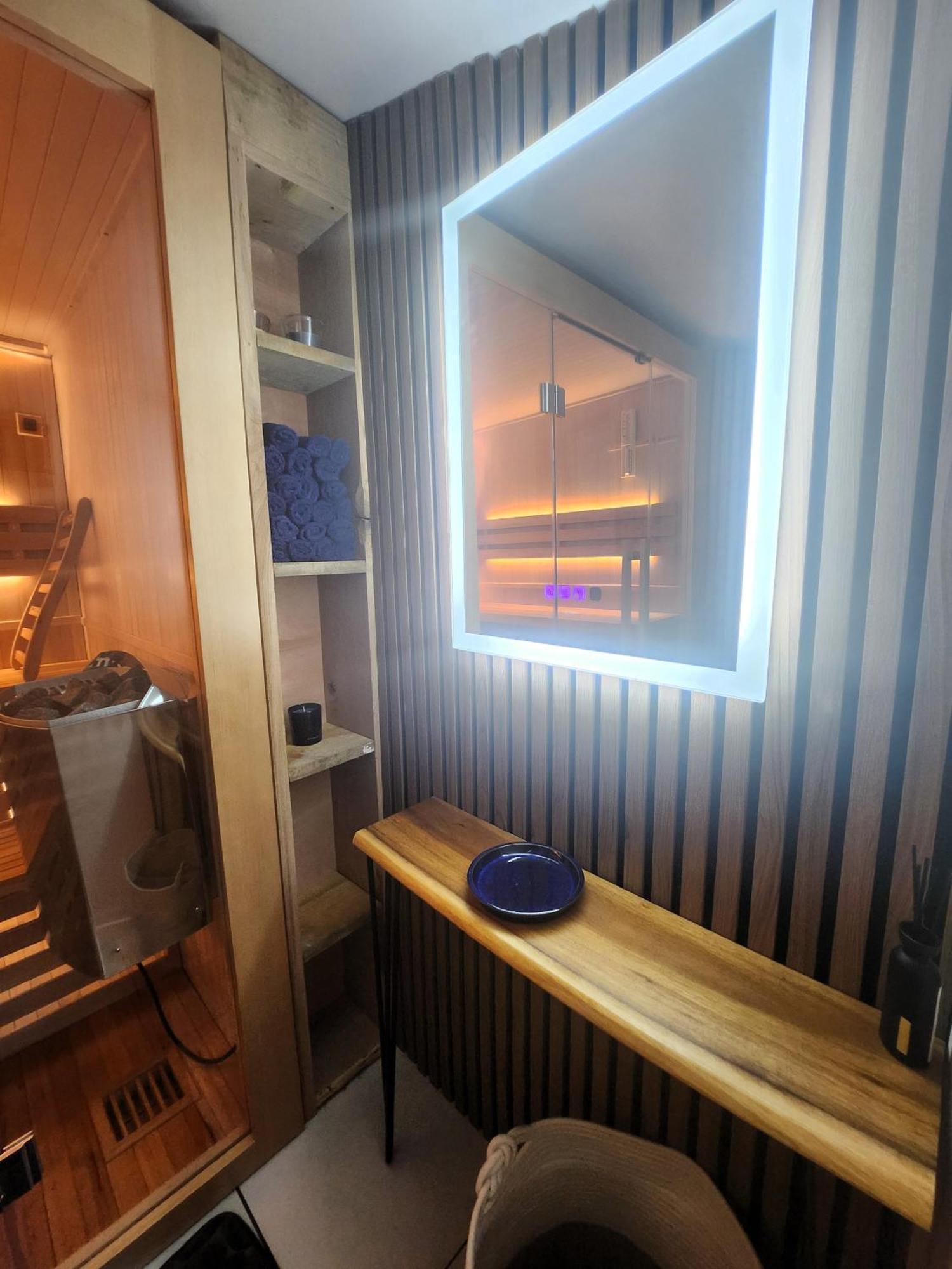 Gite Merlin Spa Privatif Et Sauna Trélévern Zewnętrze zdjęcie